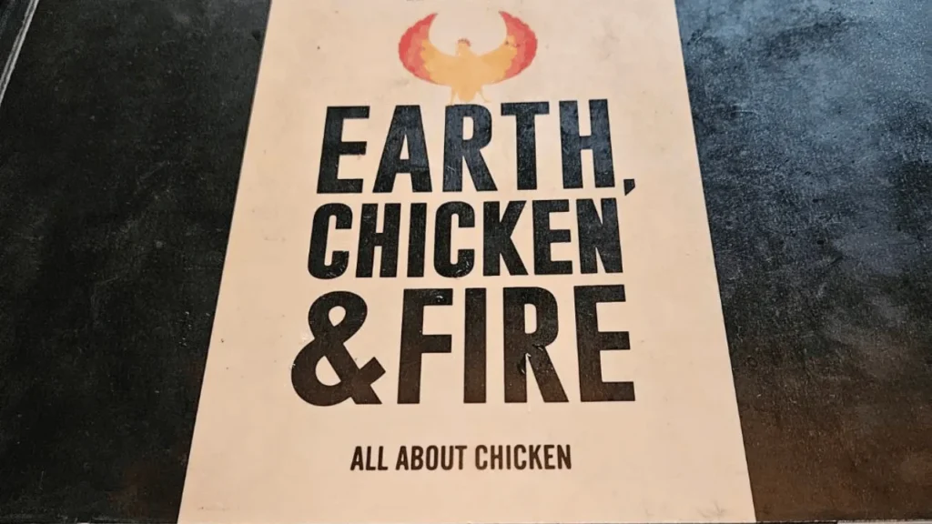 EARTH，CHICKEN＆FIREのロゴ